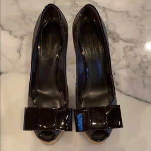 Monogram Louis Vuitton Rivoli cork peep toe pumps